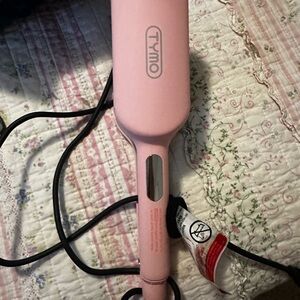 Pink Hair crimper